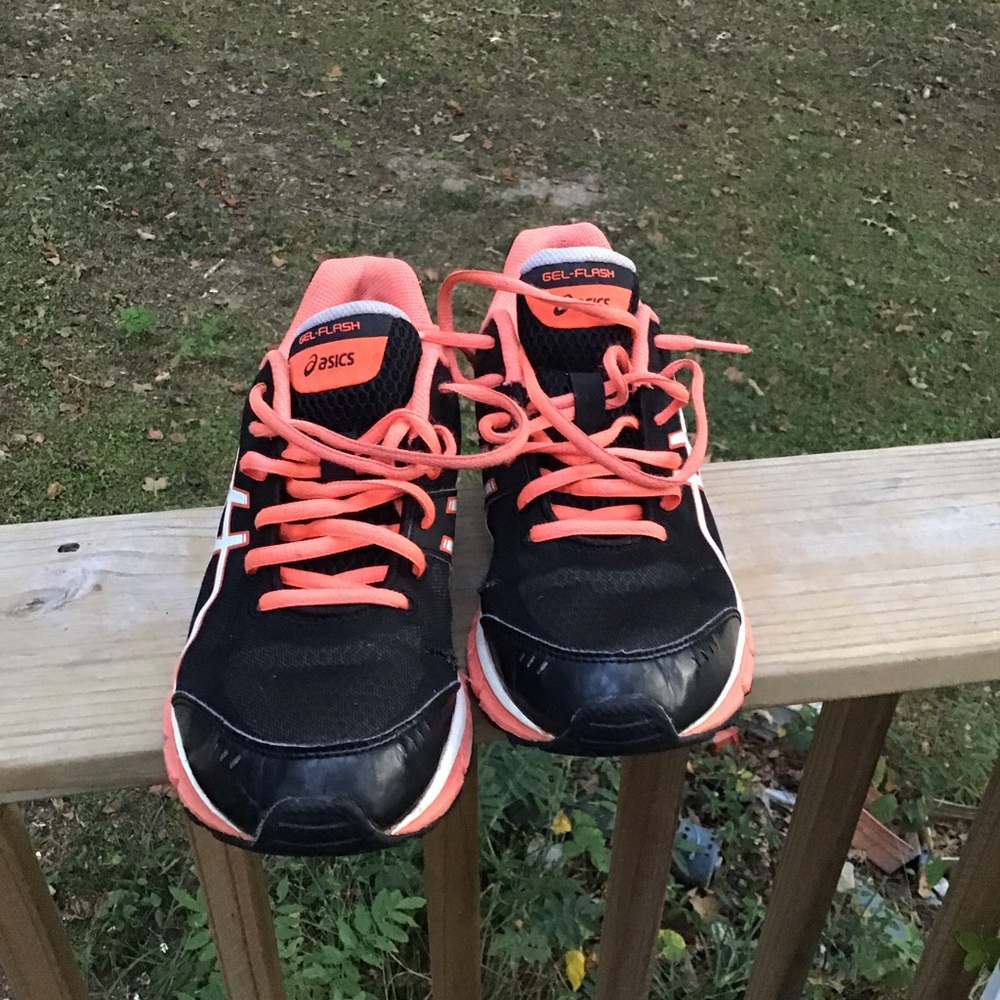 Women’s ASICS gel flash size 9.5